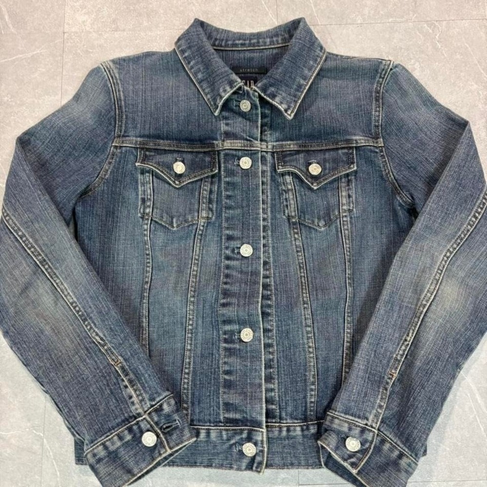 Gap blue denim jacket Size M #denimjacket - Picture 2 of 8